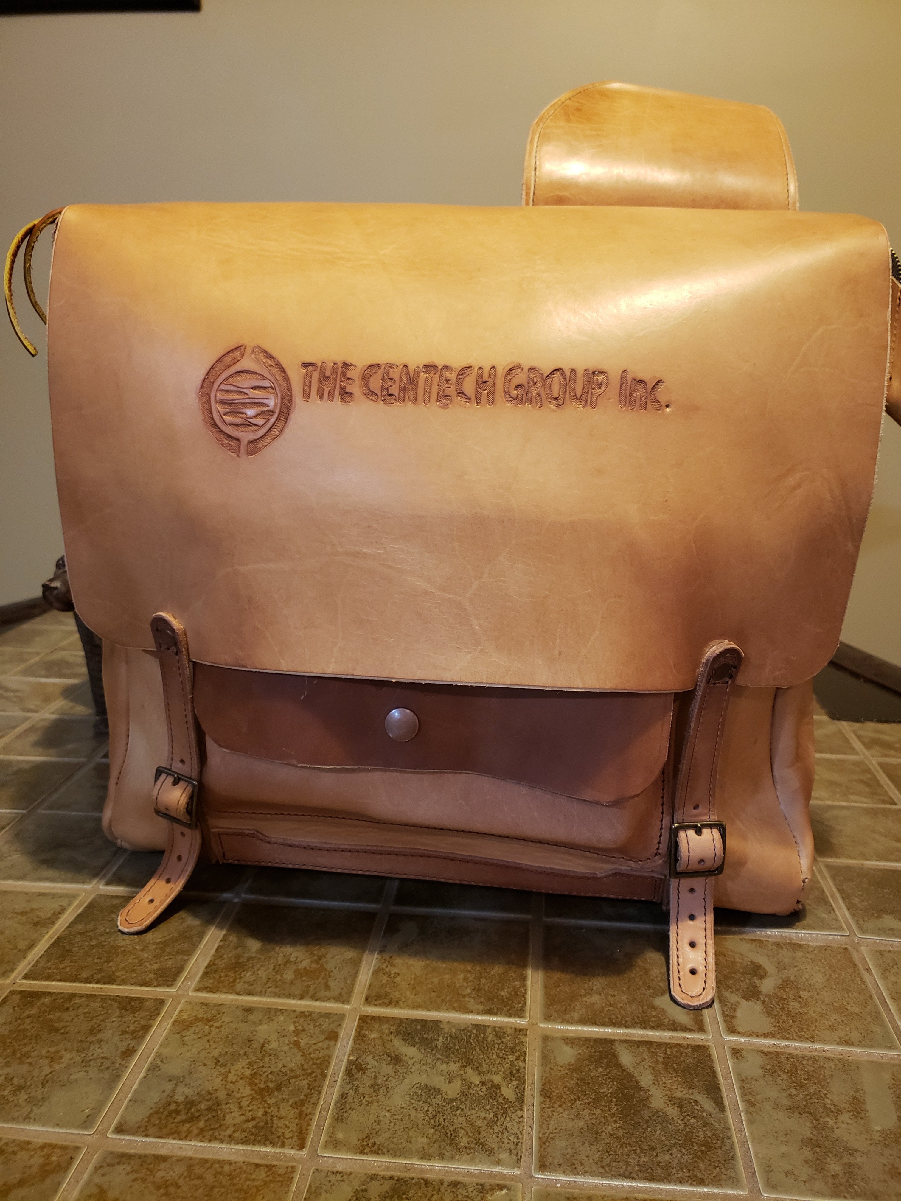 GENTLEMAN'S LEATHER BAG
